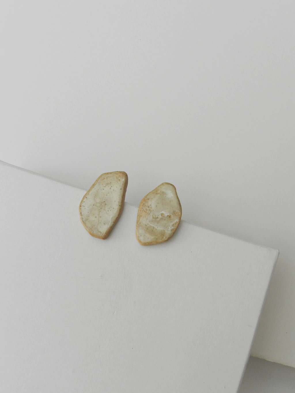 Boucles d'oreilles Amorfo Grès