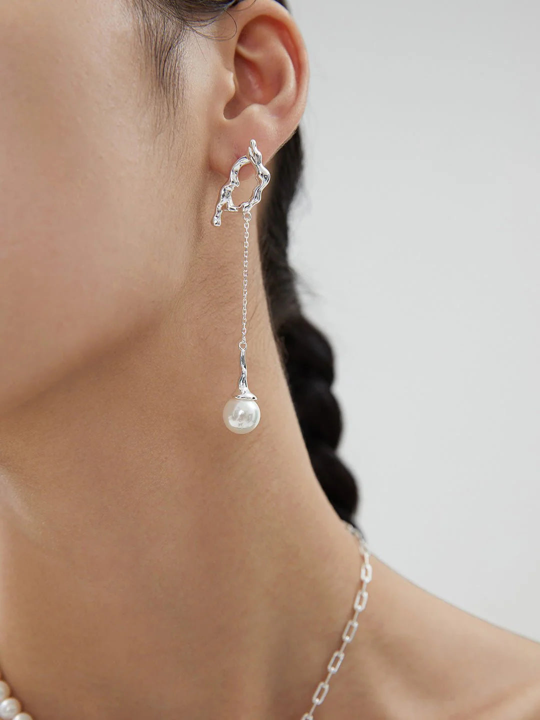 Tidebound Pearl Earrings